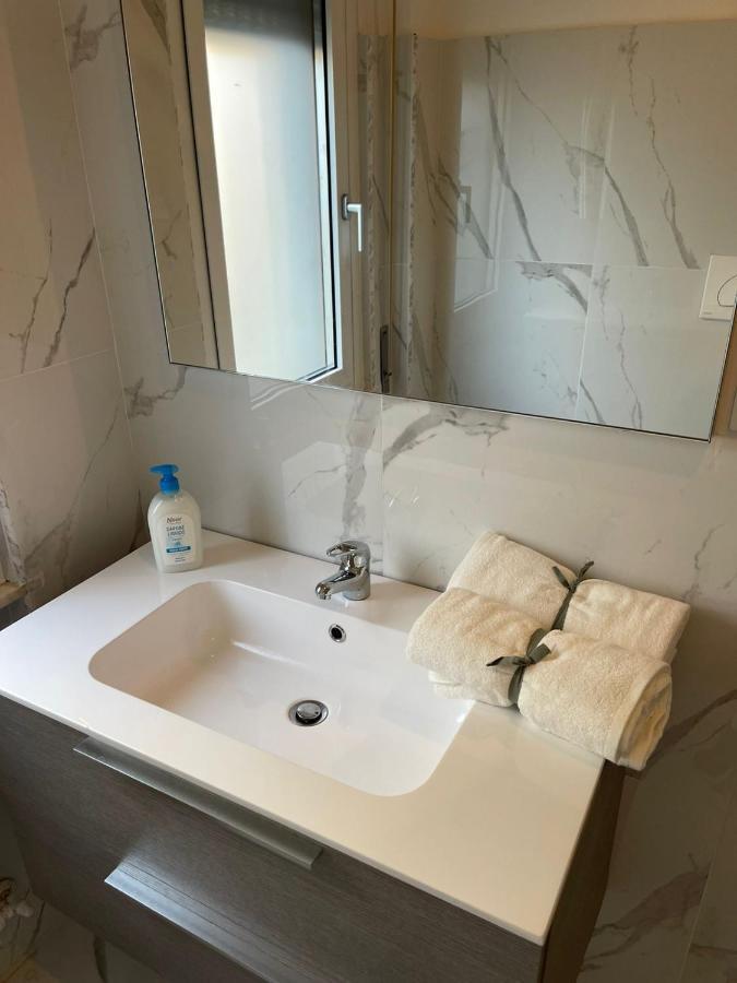 Town Flat Rapallo - Free Parking Екстер'єр фото